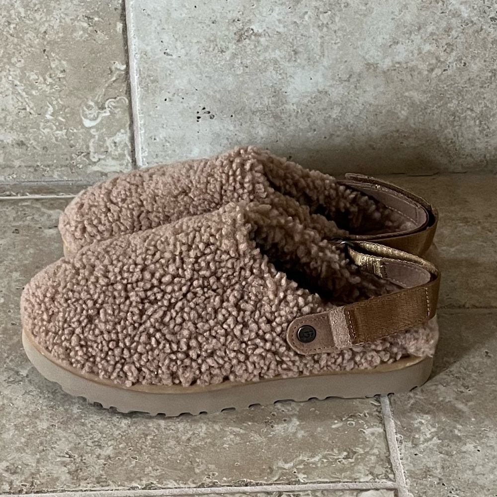 UGG Lanah Clog - Picture 5 of 12